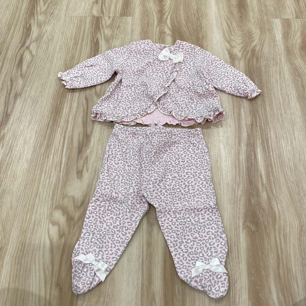 Welcome to the world 0-3m pink cheetah print set